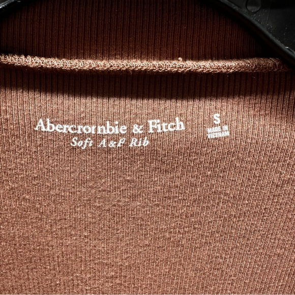 Abercrombie & Fitch Soft A&F Rib Cropped Polo Top Collared Brown Small S - Picture 3 of 7